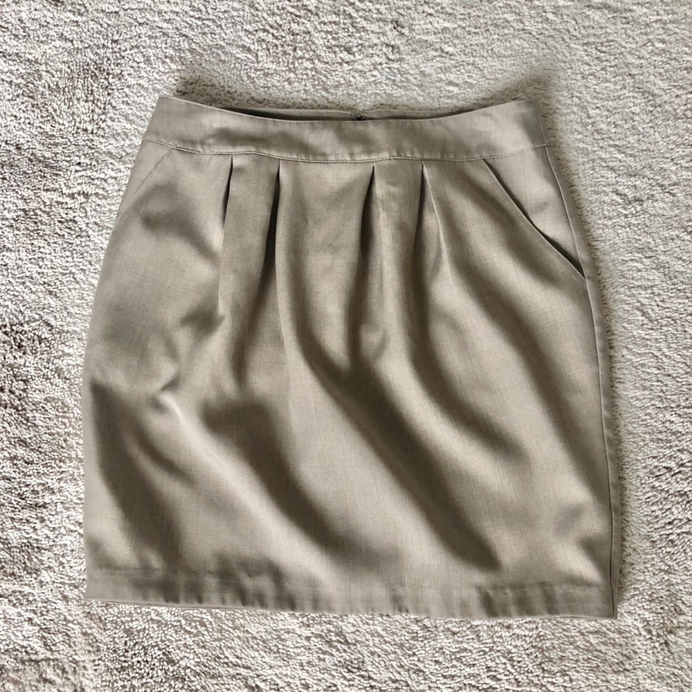 Pleated dressy skirt